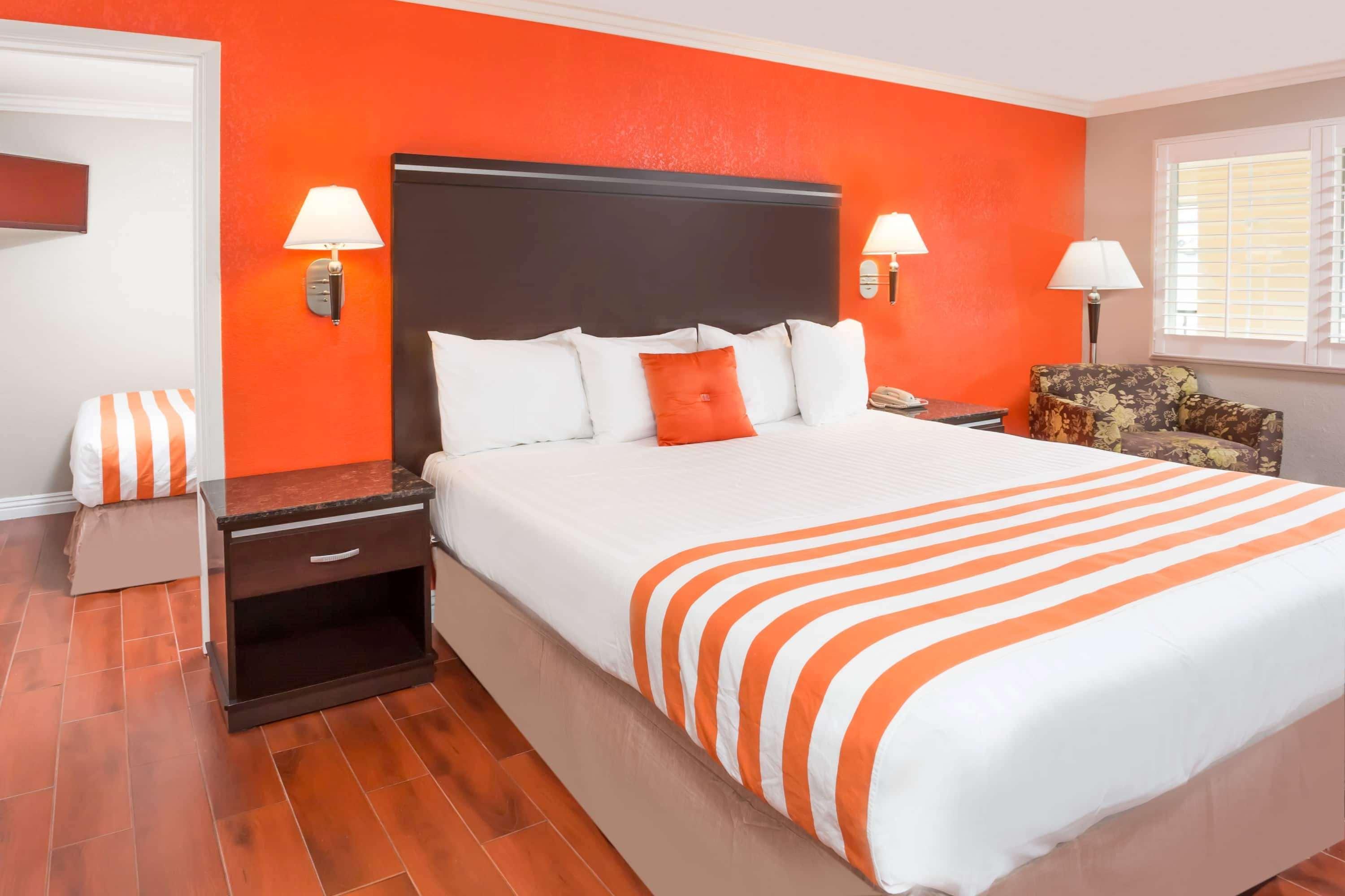 Casa Blanca Hotel & Suites オレンジ エクステリア 写真